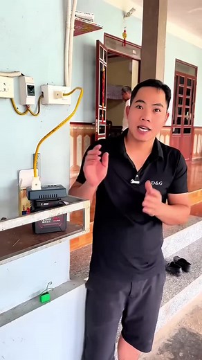 Bộ đế chuyển đổi 12V sang 220V giúp nhà không mất điện mùa hè