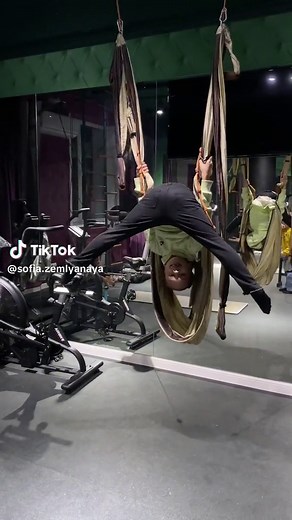 Indoor Aerial Silk Performance Techniques and Tips