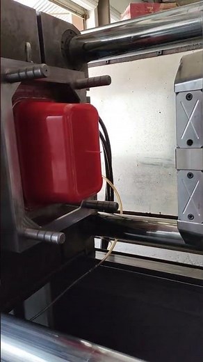 A Deep Dive into the Injection Molding Process for Plastic Products.