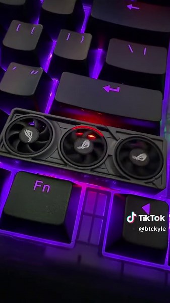 Wooting 80HE & ASUS RTX 5090 Keycap Showcase