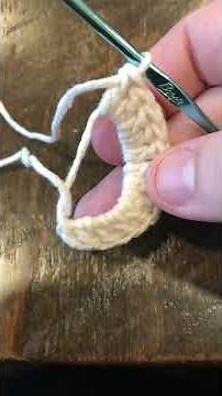 Crochet - Making a Magic Loop