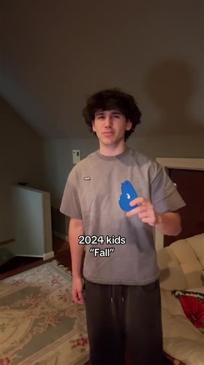 Leo C (@leorealtoks)’s video of Fall In Love