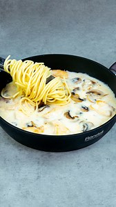 505K views · 2.1K reactions | I learned the recipe in a restaurant! My family asks me to cook it every day Ingredients chicken breast: 1 pc salt: 3 g (0.1 oz) black pepper: 1 g (0.0 oz) vegetable oil: 10 ml (0.3 fl oz) butter: 20 g (0.7 oz) onion: 1 pc garlic: 10 g (0.4 oz) salt: 3 g (0.1 oz) black pepper: 1 g (0.0 oz) mushrooms: 200 g (7.1 oz) flour: 30 g (1.1 oz) cooking cream: 300 g (11 oz) water: 2 l (68 pt) salt: 3 g (0.1 oz) spaghetti: 200 g (7.1 oz) | Appetizing.tv | Facebook