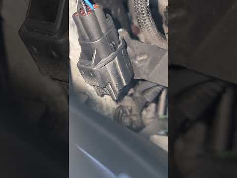 2006 Volvo S40 2.4i UPSTREAM B1S1 o2 sensor how to replacement. engine trouble code p0031 b1s1.
