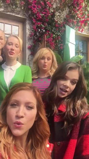 Happy Thanksgivibg week pitches! | thanksgiving outfits