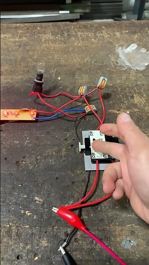 Normally Open vs Normally Closed Contacts Demonstration