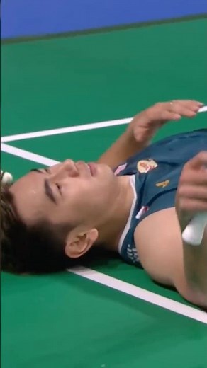 Goh V Shem with a backhand stunner #shorts #badminton #BWF