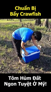 3.1M views · 27K reactions | Bắt Crawfish Ở Texas – Ngon Tươi Ngay Tại Chỗ! 咽 Hôm nay, Nghiệp KP sẽ đưa các bạn trải nghiệm bắt Crawfish (tôm hùm đất) tại Texas – một trong những hoạt động ngoài trời thú vị và cực kỳ hấp dẫn. #BatCrawfish #TomHumDat #Texas #HaiSanTuoiSong #TraiNghiemTexas #CuocSongMy #NghiepKP | Nghiệp KP | Facebook