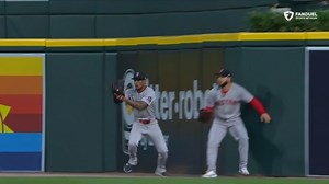 Boston Red Sox player makes unbelievable catch