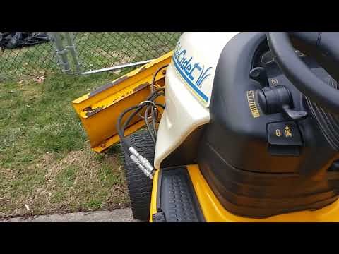 Cub Cadet 3000 Series Hydraulic Plow with Angle