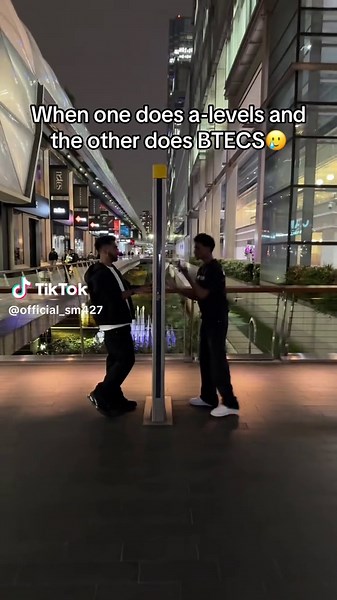 A Levels vs BTECs: Understanding the Differences