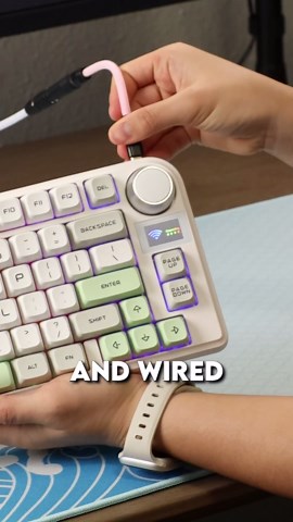 This keyboard has a giant knob AND a screen, what?!