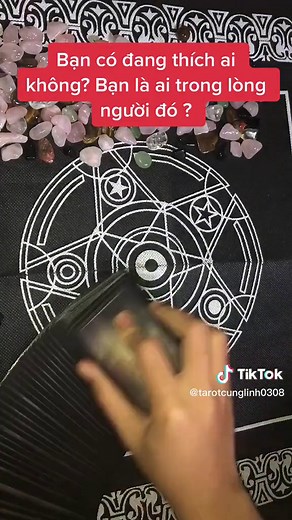 Tarot cùng Linh trên TikTok