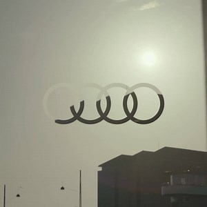 835 reactions | いつもその先を見ている。スポーティにデザインを刷新、装備もアップグレードして新型Audi A4が登場。quattroとマイルドハイブリッドの採用で、新鮮なドライビングプレジャーを。 | Audi Japan / アウディジャパン | Facebook