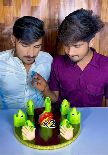 Kiss 💋 Slap 👋🏻 Challenge 👀 #kingmayo #foryoupage❤️❤️ #trendingvideos #unfreezmyaccount #Afzalking @Afzalking