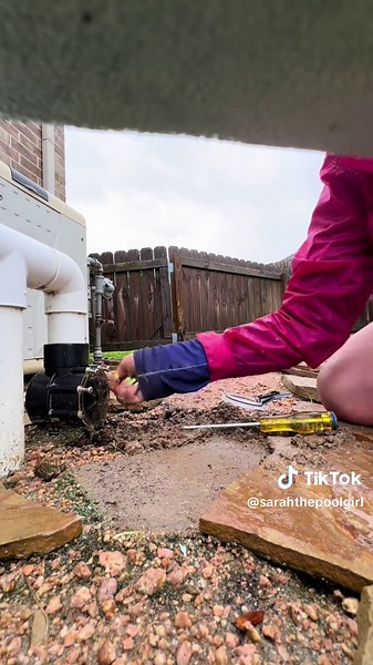 sarahthepoolgirl (@sarahthepoolgirl) - Today I was told to swap out a check valve on a spa that kept dropping its water level. ~We didn’t have just a flapper at the shop so I had to disassemble a whole rig lol~ Whenever there isn’t flow going to the spa (when the equipment is turned off) the water levels will drop if the check valve is bad. The “flapper” in the check valve closes off the return line going to the pool so the water can’t back flow out of the spa. Sometimes the spa level will drop 