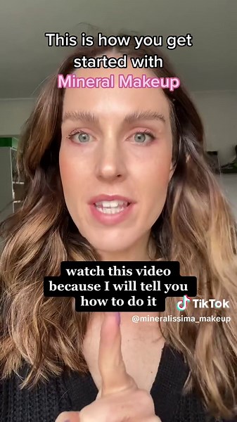 If you want to know how to get started with Mineral Makeup- we’ve got you! Check out these easy steps in order to pick out the best product of mineral makeup for you ✨ #mineralmakeup #howtousemineralmakeup #bareminerals #ukbeautybrand #ukbeauty #naturalmakeuplook