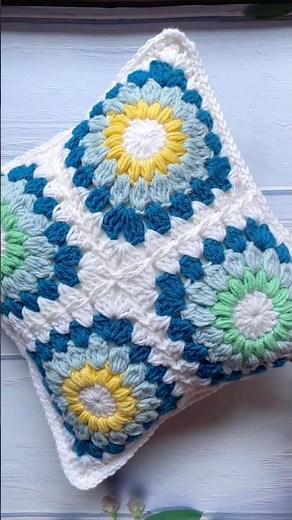Starburst Granny Square Cushion Tutorial is HERE! | Easy Crochet Pillow Cover for Beginners #crochet
