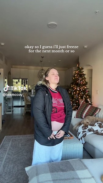 laughing but rlly crying through it 🤰🏼 #pregnancy #thirdtrimesterbelike #winter