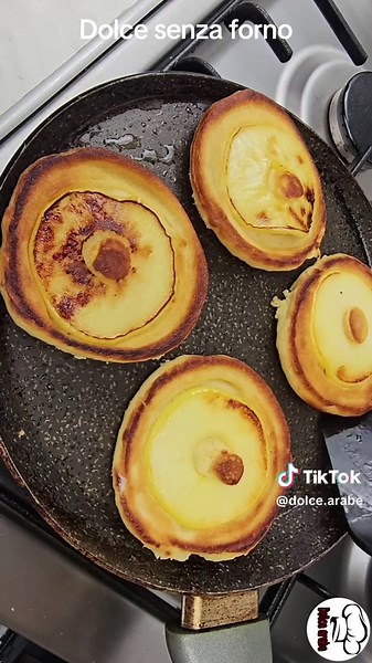 Dolce facile e veloce senza forno! Dolce facile e veloce in 5 MINUTI #dolcearabe #dolci #dolciveloci #dolcichepassione🍰♥️ #dolce #dolciricette #dolcisiciliani😍 #dolcedimele #ricette #recette #ricettedolci #ricettesemplici #ricetteveloci #ricettelight #repost #torta #tortas #tortadechocolate #tortadimele #tiktokuni #food #foodie #foodtiktok #foodblogger #swet #foodstagram #recipes #recipe #recipesoftiktok #healthyrecipes #sweetrecipe #sweet #sweets #easy #easyrecipe #easyrecipes #italy , #ingle