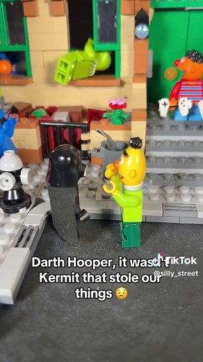 Kermit the Frog Returns to Silly Street Adventure