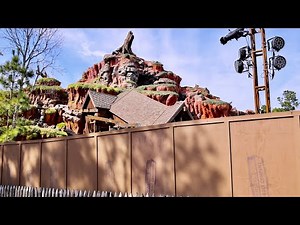 Construction Walls Now Up at Splash Mountain at Magic Kingdom | Walt Disney World January 2023