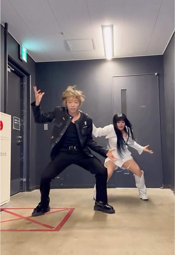 SOTAとNAOKOのダンスコラボレーション