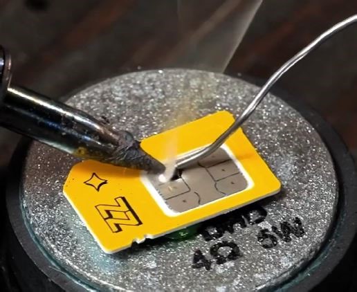 390K views · 1K reactions | Tiny Tech, Big Ideas! Creative Projects with Old SIM Cards | 5-Minute Crafts | Facebook