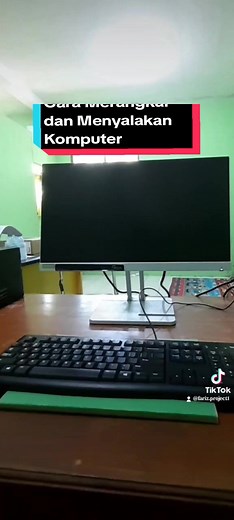 Cara Merangkai dan Menyalakan Komputer untuk Pemula