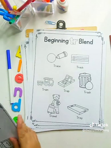 Make blend practice hands-on and colorful! 🎨✨ Kids practice L, R, and S blends while coloring engaging worksheets. Ideal for Pre-K, Kindergarten, and First Grade, literacy centers, morning work, or homework ❤️. https://www.teacherspayteachers.com/Product/Beginning-Blends-Coloring-Sheets-Kindergarten-and-First-Grade-10611242 #beginningblends #phonicsworksheets #colorandlearn #earlyliteracy #tpteeducators