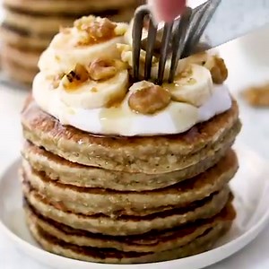 39K views · 1.4K reactions | These Simple Banana Quinoa Pancakes are gluten-free and healthy! They're pancakes you can eat every day if you want and feel great serving to your family! 丹 RECIPE: https://www.simplyquinoa.com/simple-banana-pancakes/ | Simply Quinoa | Facebook