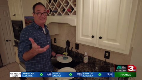 Make all your calls hands-free with Siri on iPhone