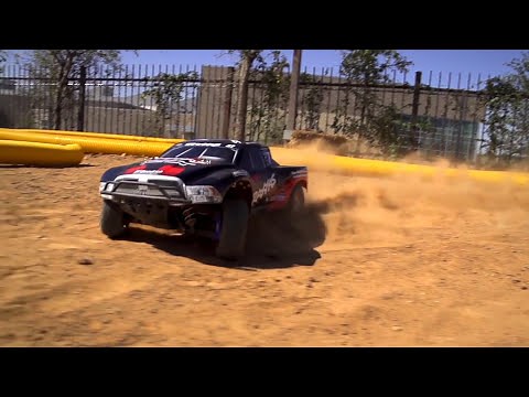 Traxxas Slash 4X4 Ultimate - Low-CG Chassis, LiPo Battery, Telemetry, and GTR Shocks!