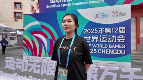 Robot 'cheerleaders' dance at World Games in China