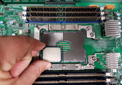 Big Sockets - The monstrous Intel LGA 3647 socket and package