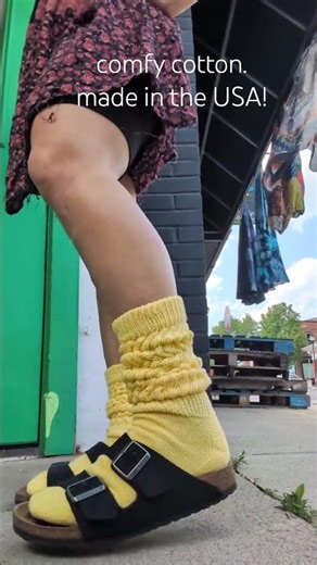 threddies thick slouch socks in butter yellow ✌️💛🧦 #madeinusa #socksaddict #ootd