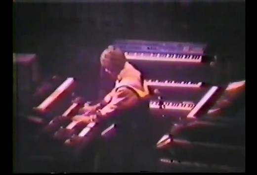 Emerson Lake and Powell fue el intento por parte de Emerson de volver a reverdecer los laureles de su antigua banda, junto a Greg Lake y a Carl....Carl se encontraba aun ocupado e inmerso en Asia para 1985, por lo que se le ofreció el puesto al tambien gran baterista Cozy Powell La banda siempre sostuvo que solo fue una coincidencia el prefijo "P" del apellido de Cozy Powell para mantener el nombre de ELP, incluso bromearon con la idea de que estaban buscando tambien a "Phil Pollins o a Ringo Pa