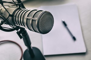 How to Start a Podcast: The Step-by-Step Guide in 2025