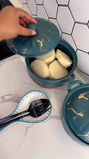 Besties make my Sunday breakfast with me 🥰 What do you eat on Sunday mornings? I grew up eating Rice and stew and now it’s changed to Yam and Fried Eggs or Potatoes 😀 Cooking and cleaning is so therapeutic for me 🥹 Did you enjoy watching? 💗💗 | Diaryofakitchenlover