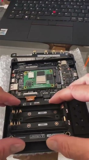 uConsole Kit RPI CM5 Lite by ClockworkPi Unboxing & Assembling