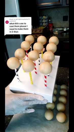 Mickey Mouse Cake Pops: Easy Tutorial & Tips