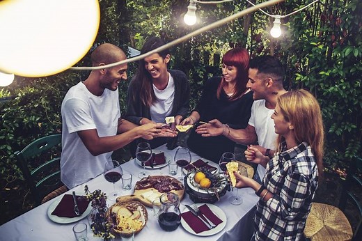 Host an Italian-Themed Dinner Party for a Taste of Italy | LoveToKnow