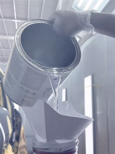 Veneno Auto Care Center ® on Instagram: "𝙇𝙀𝙊𝙋𝘼𝙍𝘿 8 — PEELABLE PAINT UPGRADE: BLACK TO WHITE 🎨🛡️ A bold new look that’s fully reversible — protect your paint while transforming your style. Change it today, peel it tomorrow. Paint protected. Style unlocked. Confidence guaranteed. 𝙁𝙊𝙍 𝙄𝙉𝙌𝙐𝙄𝙍𝙄𝙀𝙎 & 𝘽𝙊𝙊𝙆&