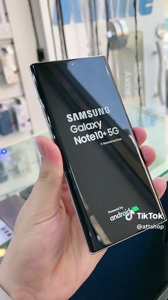Galaxy Note 10 Plus: Exploring Features at AT&T Shop