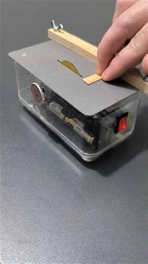 How to make a mini table saw