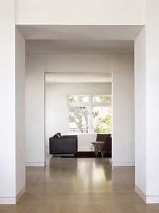 Flush & Recessed Baseboards -The Minimalist Molding You Need For Your Modern Home | The Savvy Heart | Interior Design, Décor, and DIY