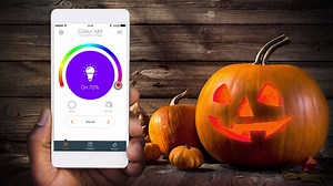 We've got 3 Colour-Changing Hive Active Light™ bulbs to give away this Halloween! So from ghoulish green to hair-raising red you'll be able to find the right creepy colour for your home. Enter our competition by snapping and sharing a picture of your pumpkin! Get creative. T&C apply. Good luck 🎃 🎃 | Hive