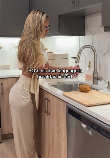 Breakfast in Bed Ideas: Simple Romantic Morning Recipes