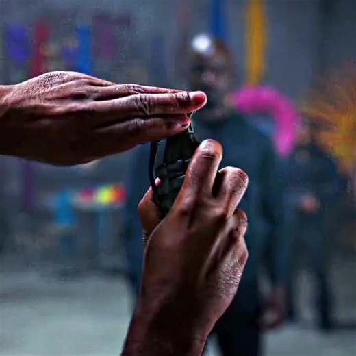 Emotional Scene from Pakistani Drama Featuring Sameer Khan