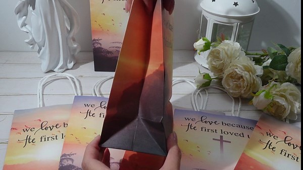 Zhanmai 50 Pcs Christian Gift Bags Bulk Religious Cross Bible Verse Inspirational Paper Bags with Handles for Vbs Church Party Sunday School Guest, 8.27 x 5.91 x 3.15 Inches